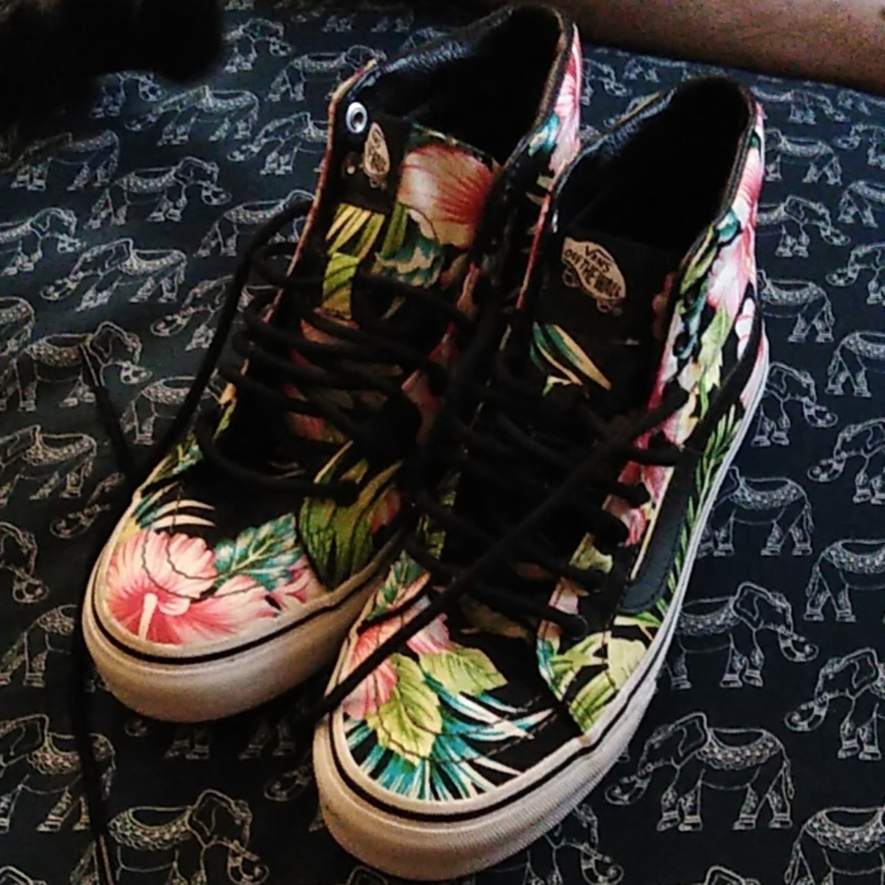 Vans Women's Floral High-Top Sneakers - Black and Green